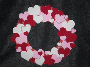 how to make a Valentine's Day wreath